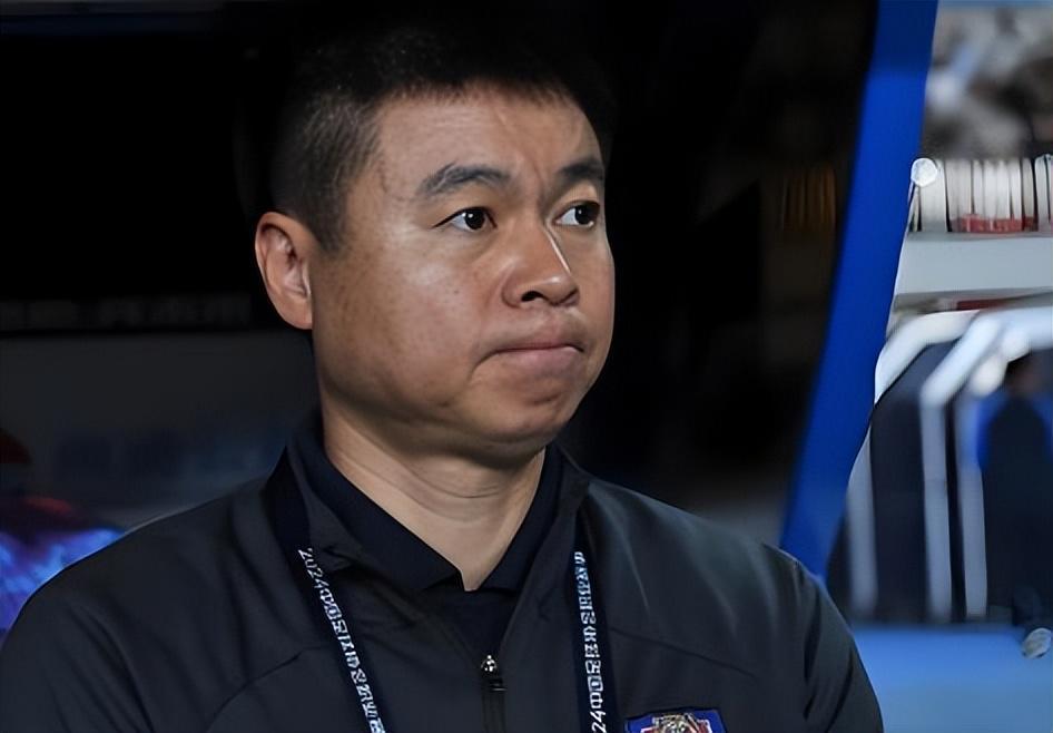 ac米兰-蒙哥马利刚接手国安队！教练组就迎来新面孔，曾是津门虎技术总监